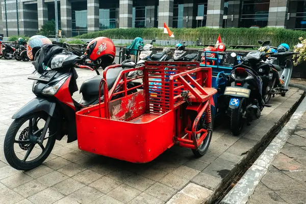 Özürlü insanlar için özel motosikletler