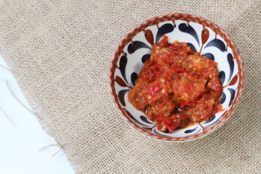 Sambal Terasi, Endonezya geleneksel biber soslu karides ezmesi, domates ve biber, makale için iyi.