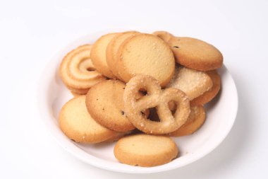 Çeşitli Danimarka usulü kurabiyeler. Beyaz arka planda izole edilmiş. Ticari kullanım için mükemmel.