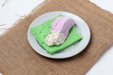 pandan flatbread and ice cream on a plate clipart