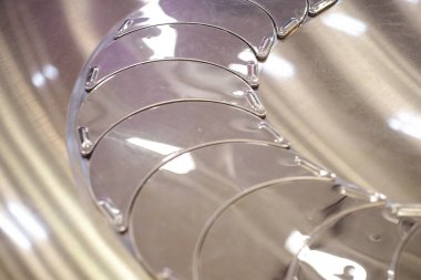 Suşi masasını kapatın.