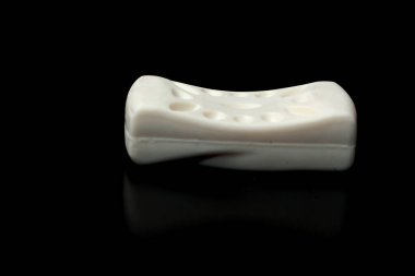 çubuk sabunu siyah arkaplanda izole edildi