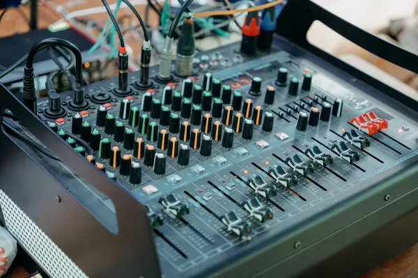 ses mikseri yakın çekim