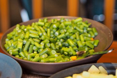 Taze fasulye, parçalanmış yeşil fasulye, doğranmış yeşil fasulye.