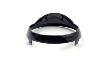 Beyaz arka planda izole edilmiş, siyah listeli far.