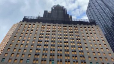 Bu video, New York 'taki tarihi Waldorf Oteli' nin 2017 'den bu yana 1 milyar dolarlık tadilat altındaki görüntülerini gösteriyor..  