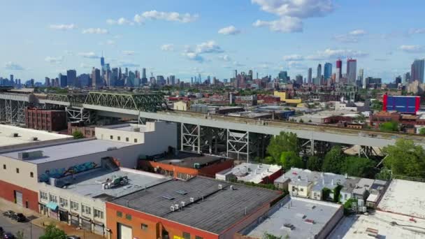 Video Shows Aerial Views Train Leaving Smith 9Th Street Train — Video Stock
