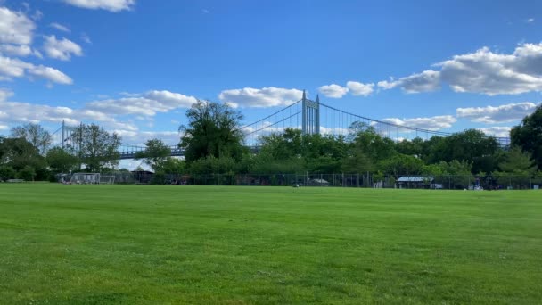 Video Shows Views Robert Kennedy Rfk Bridge Astoria Park Queens — Stok video