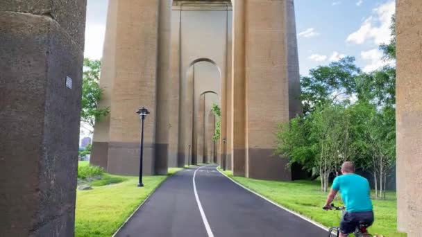 Video Shows View Hell Gate Bridge Bronx Hell Gate Bridge — Vídeo de Stock