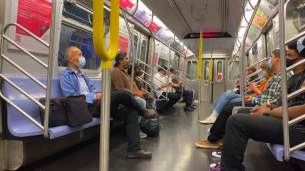 Video Shows Views People Wearing Face Mask Coronavirus Era Subway — 图库视频影像