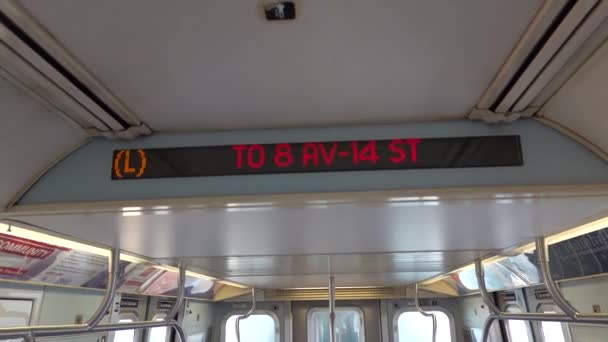 Этом Видео Показан Поезд Метро Различные Остановки Ведущие Манхэттен Время — стоковое видео