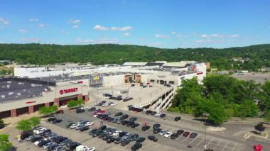 Palisades Center in West Nyack, New York is the second-largest shopping mall in the New York metropolitan area, the eighth-largest in the United States by total area, and the sixth-largest by gross leasable space.  
