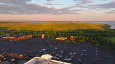 Bu Canarsie ve Doğu New York 'taki bir mahallenin havadan görünüşü - Brooklyn. 