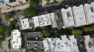 Bu hava görüntüsü, Brooklyn, New York 'ta Fulton Caddesi' ndeki Siyahların Yaşamları Önemi Duvar resminin kuş bakışı görüntüsünü gösteriyor..   