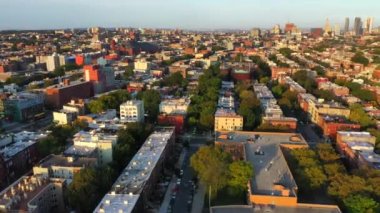 Bu video Brooklyn, New York kentsel manzarasını gösteriyor.. 