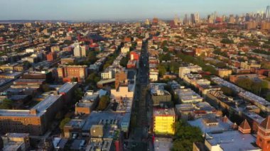Bu video Brooklyn, New York kentsel manzarasını gösteriyor.. 