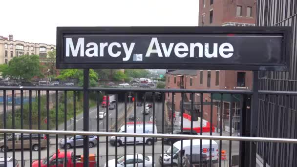 Video Shows Subway Station Stop New York City — Stockvideo