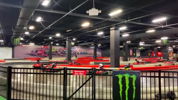 Video Shows Views Autobahn Indoor Racing Palisades Mall Covid Autobahn — ストック動画