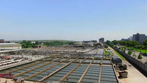 这是布鲁克林26号沃德污水处理厂的航空图 — 图库视频影像