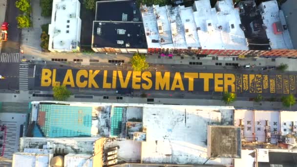 Dieses Luftvideo Zeigt Ein Black Lives Matter Wandbild Aus Der — Stockvideo