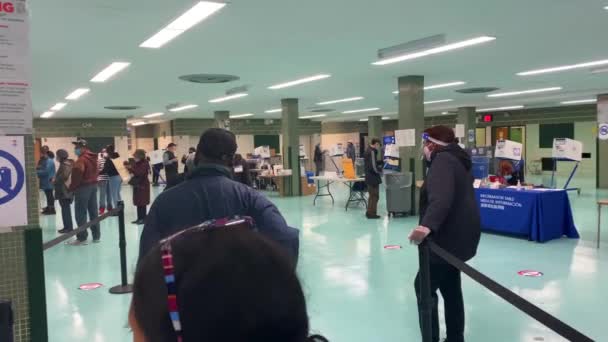Video Shows African American People Polling Station Voting New President — Stockvideo