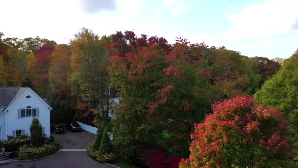 这段视频展示了康涅狄格州一所豪华住宅的美丽照片 — 图库视频影像