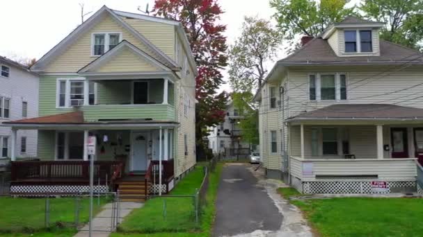 Video Shows Aerial Views Inner City Neighborhood Homes Hartford — Vídeo de stock