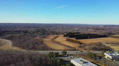 Bu video Princeton, New Jersey 'deki otoyol kavşağının ve birinci güzergahın hava görüntülerini gösteriyor.. 