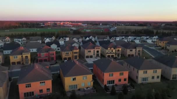 Toto Video Ukazuje Západ Slunce Pohled Příměstské Domy South Brunswick — Stock video