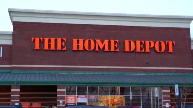 Bu video, Home Depot 'un ön bina görüntüsünü gösteriyor.. 
