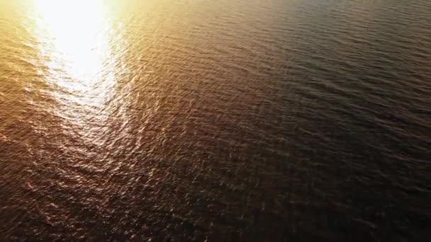 Mørkt Havvand Efteråret Rocky Kyst Stillehavet Bølger Havvand Styrter Ned – Stock-video