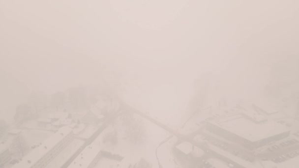 Граница Двух Стран Сверху Валка Валга Зимой Беспилотного Летательного Аппарата — стоковое видео