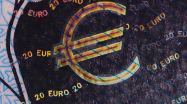 Kağıt para Euro banknotu ve görsel animasyon. Ana para biriminin durdurma hareketinin animasyonu. Dünyanın en iyi para makrosu, yakın çekim. Kağıt para, nakit para. Resimlerden döngü videosu.