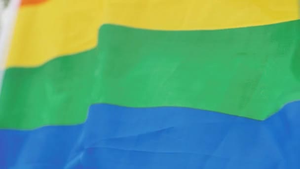 Flaga Lgbtq Trzepocze Wietrze Gej Duma Tęcza Flaga Powiewa Podświetlenie — Wideo stockowe