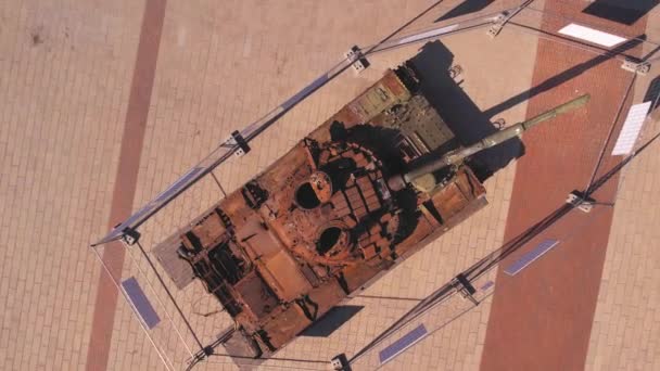 Russische Tank Aangevallen Een Drone Bezichtiging Van Boven Een Russische — Stockvideo