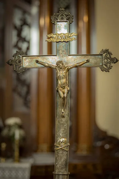 Igreja Cruz Feita Prata Com Jesus Cristo Igreja Altar Com — Fotografia de Stock