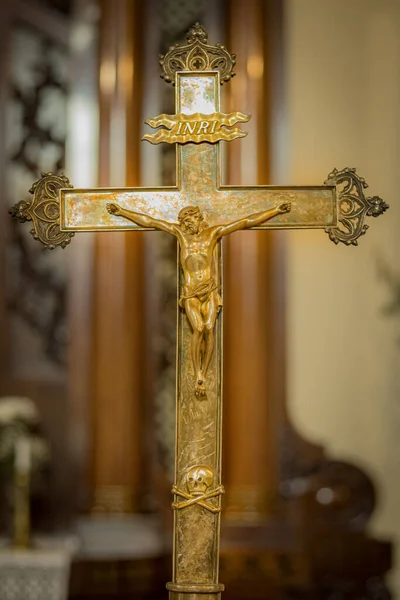Igreja Cruz Feita Prata Com Jesus Cristo Igreja Altar Com — Fotografia de Stock