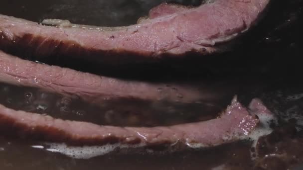 Свежевысушенные Свиные Ребрышки Варят Кастрюле Супа Домашний Суп Мяса Мясо — стоковое видео