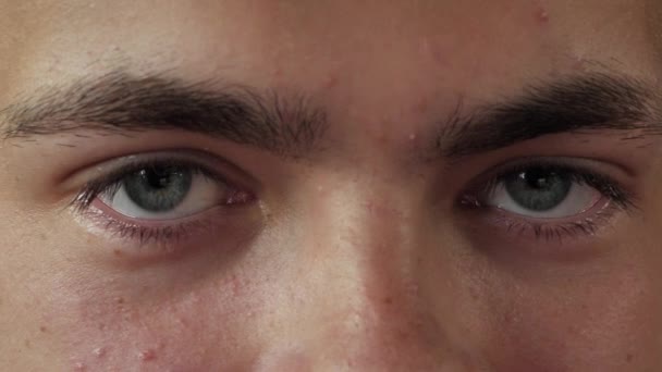 Улыбающиеся Лица Людей Открытые Глаза Красивые Люди Разных Возрастов Коллаж — стоковое видео