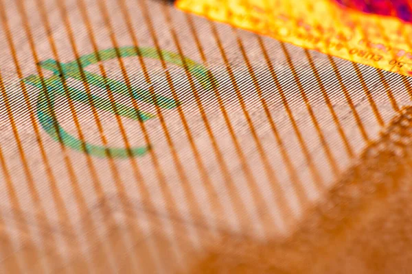 50 Euro 'luk banknot. Avro parası makro yakın plan. Avrupa Birliği 'nin 50 avro değerindeki nakit parasıyla ilgili ayrı haberler. Kavram için tasarruflar. oft seçici odak.