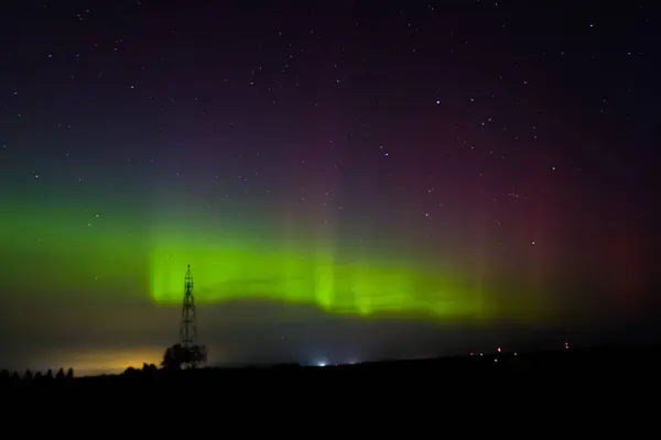 Lotyšská Noční Obloha Zelená Aurora Podzim Klidná Scéna Noční Polární — Stock fotografie