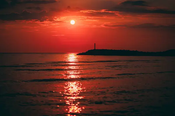 Pôr Sol Vermelho Escuro Junto Mar Pôr Sol Com Fundo — Fotografia de Stock