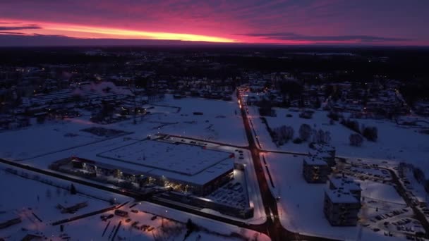 Voando Através Small Town Paradise Sky Winter Snow Cold Sunset — Vídeo de Stock