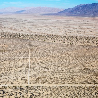 Çöl ve dağların gündüz görüşü, doğal arka plan. 