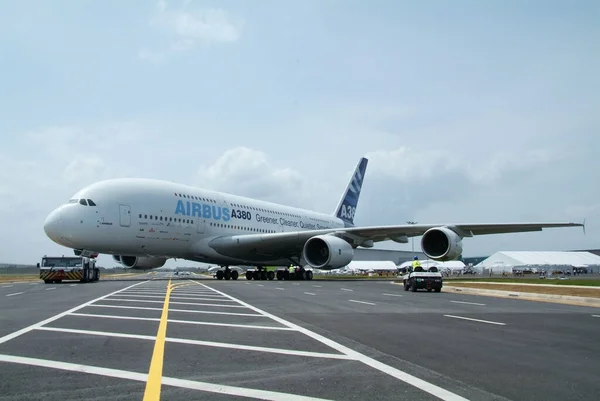 Airbus A380 Aitport — Stock Photo, Image