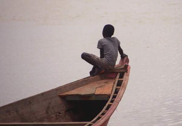 Boy Sitting Boat — Stock Photo, Image