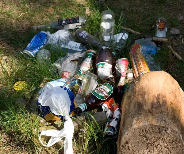Trash Garbage Bottles Ground — Stock Photo, Image