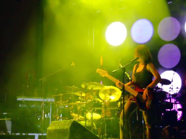 Ünlü Maltalı şarkıcı Ira Losco