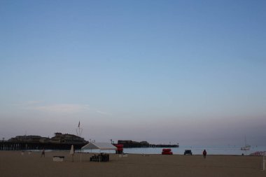 Ateşin karşısındaki gökyüzü.