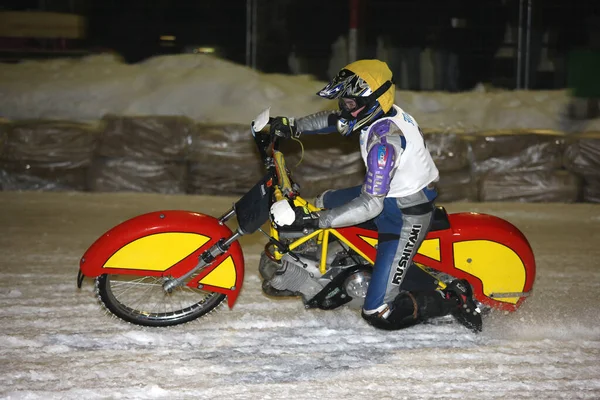 Motosikletli Bir Yarışçı Ekstrem Spor Kavramı — Stok fotoğraf